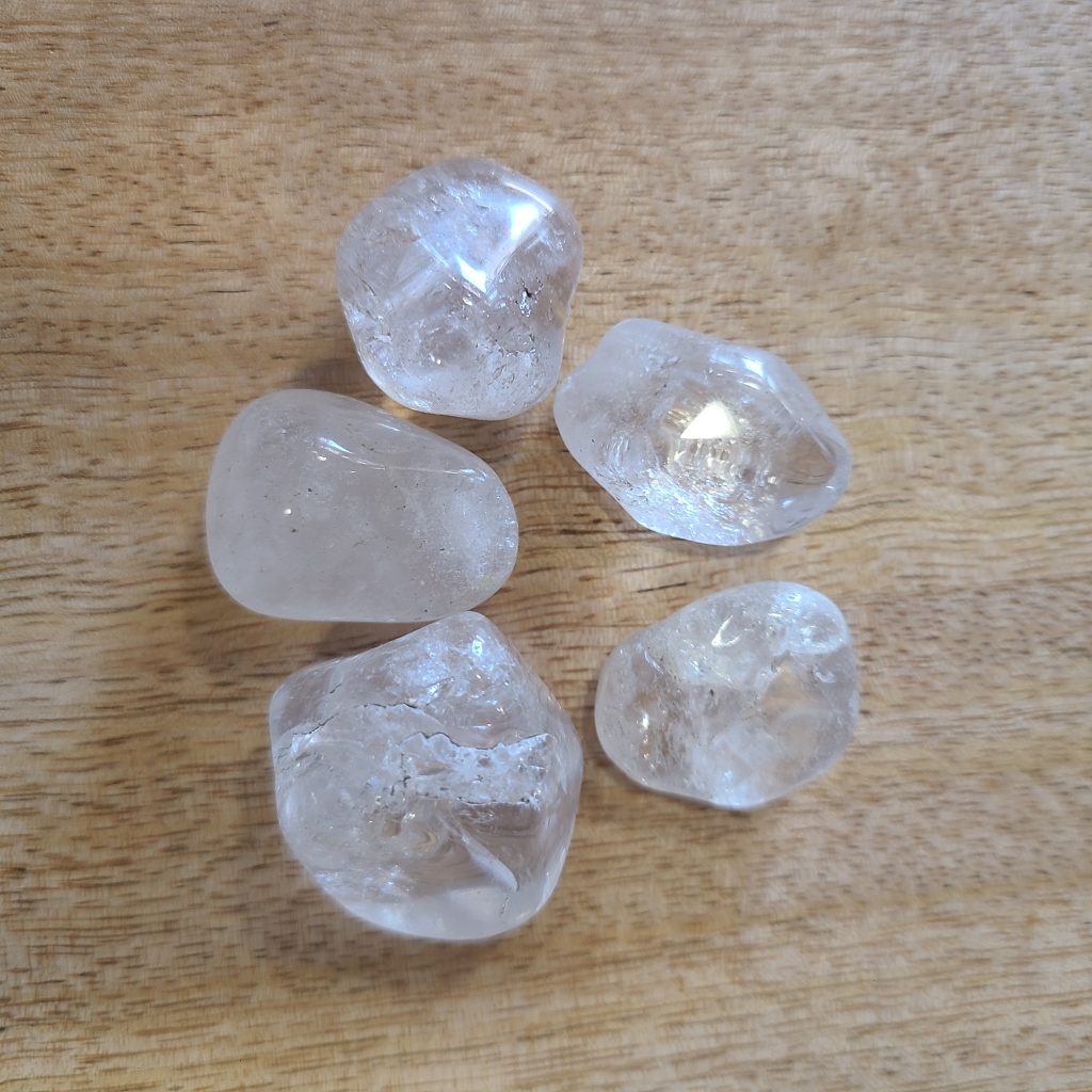 Pierre roulée cristal de roche du Brésil polie qualité A