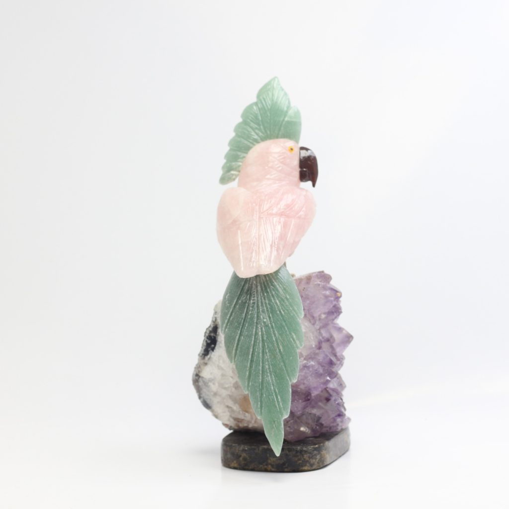 Sculpture perroquet en quartz rose, aventurine verte et druse améthyste AAA du Brésil