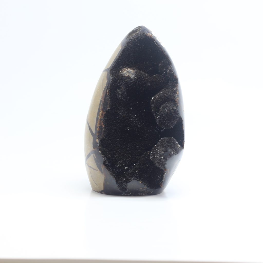 Œuf en septaria naturelle AA de Madagascar 14 cm 1,187 kg