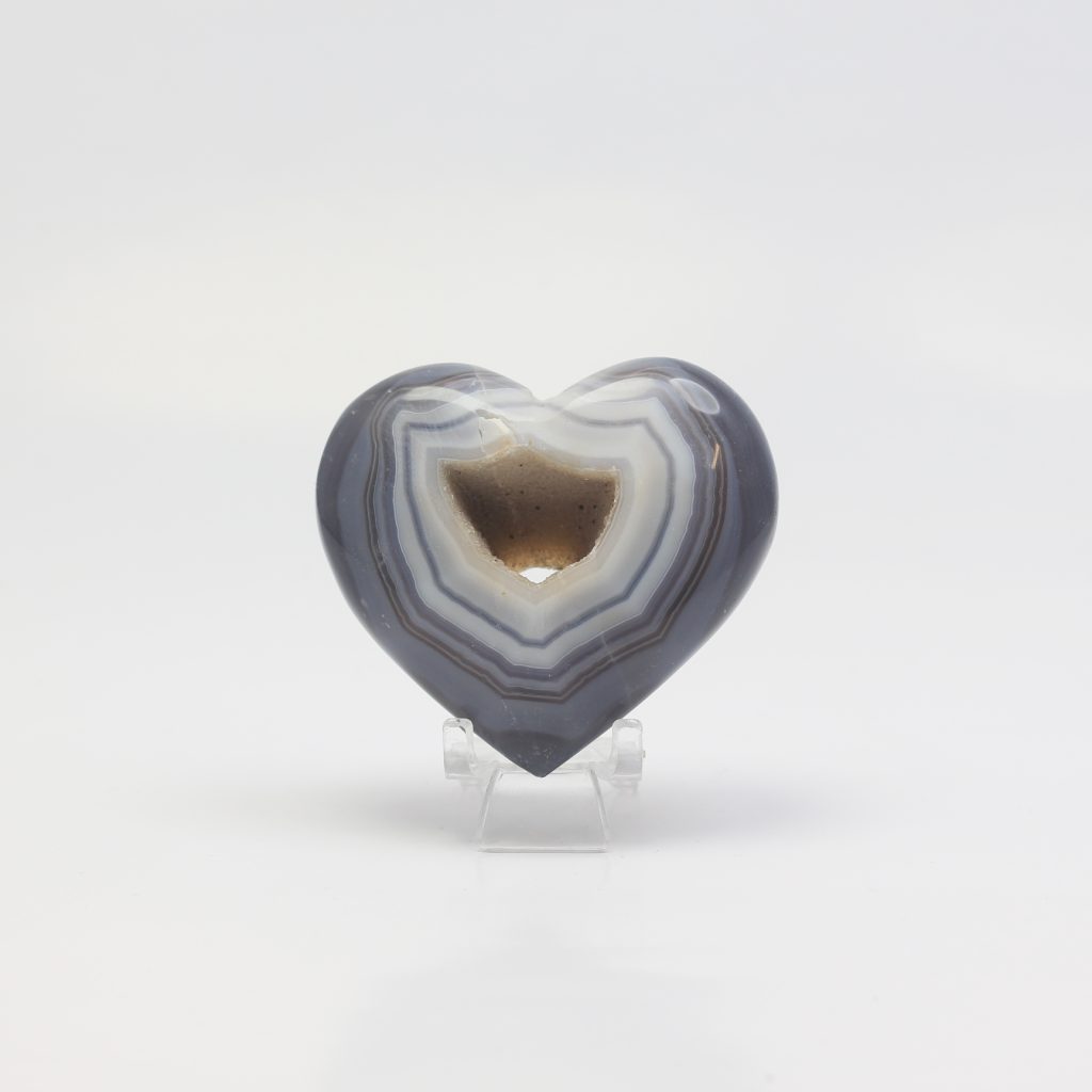 Cœur en agate et calcédoine naturelle du Brésil 6,5 cm 145 g