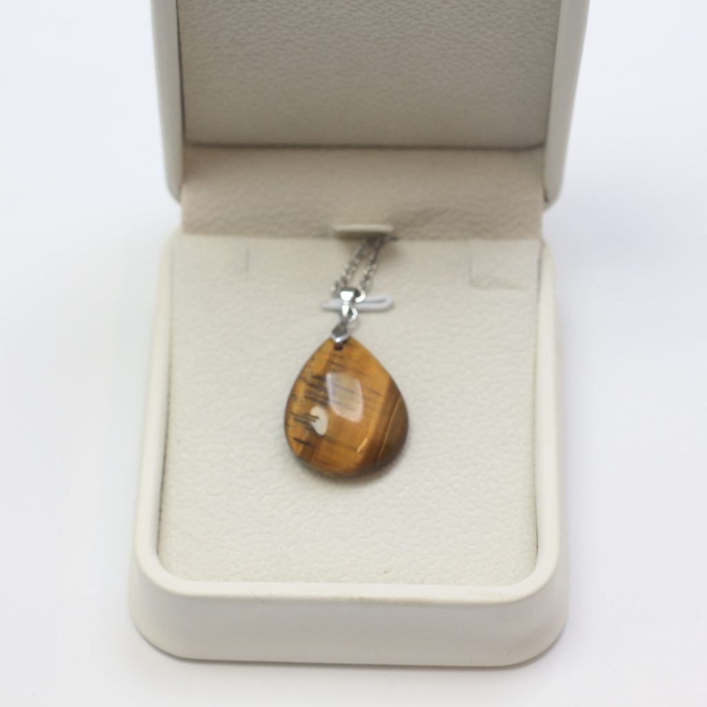 Penditif oeil de tigre naturel 20x15mm 29€