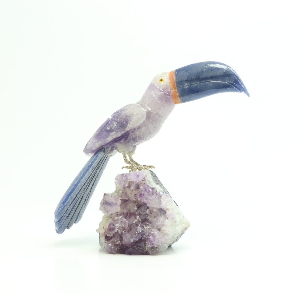 sculpture toucan en améthyste et aventurine bleue